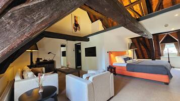 In-room safe, desk, iron/ironing board, rollaway beds