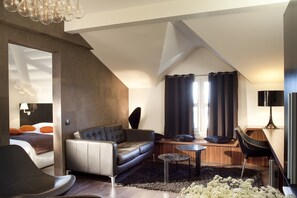 Suite Superior | Brankas, meja kerja, kedap suara, dan tempat tidur bayi gratis