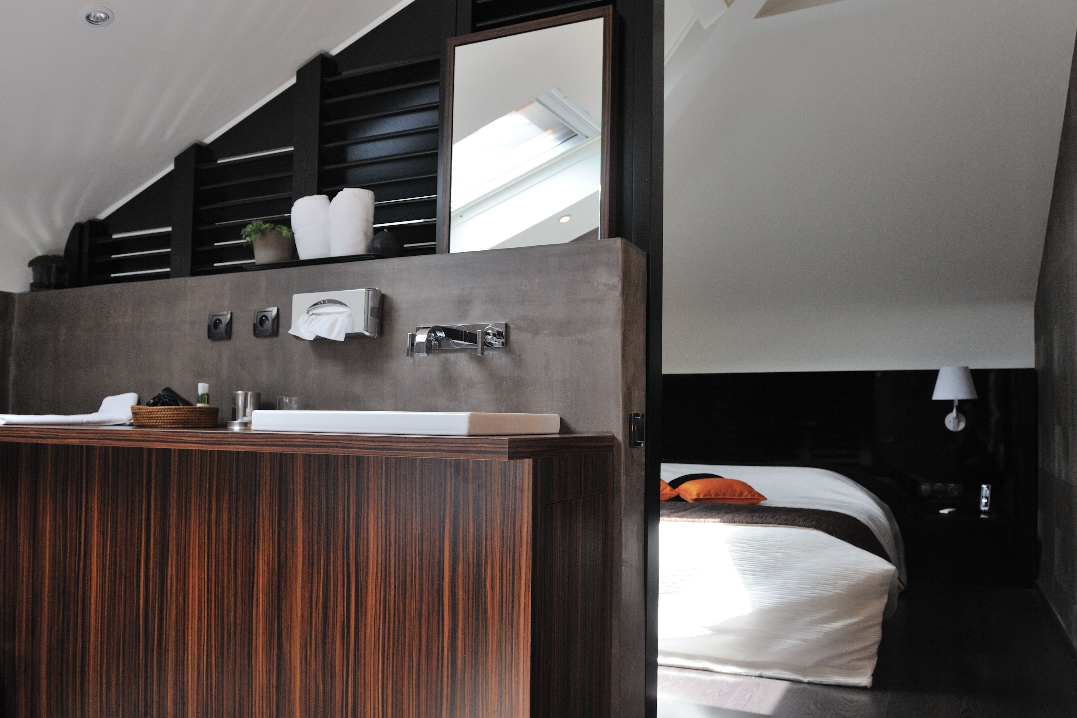 superior suite | bathroom | separate bathtub and shower, free toiletries, hair dryer, towels