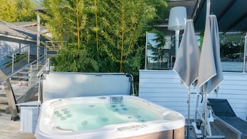 室外 Spa 池