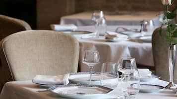 Lunch and dinner served, French cuisine