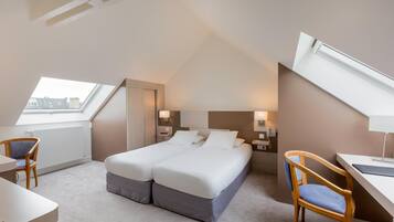 Minibar, in-room safe, iron/ironing board, free cribs/infant beds