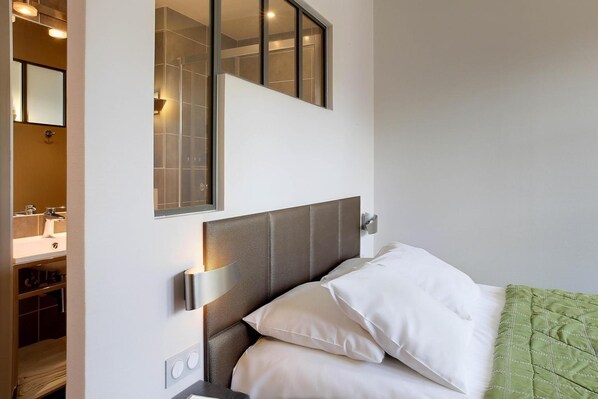 Minibar, in-room safe, iron/ironing board, free cribs/infant beds