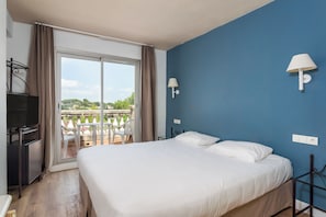 Chambre Double Classique | Literie de qualité supérieure, minibar, coffres-forts dans les chambres