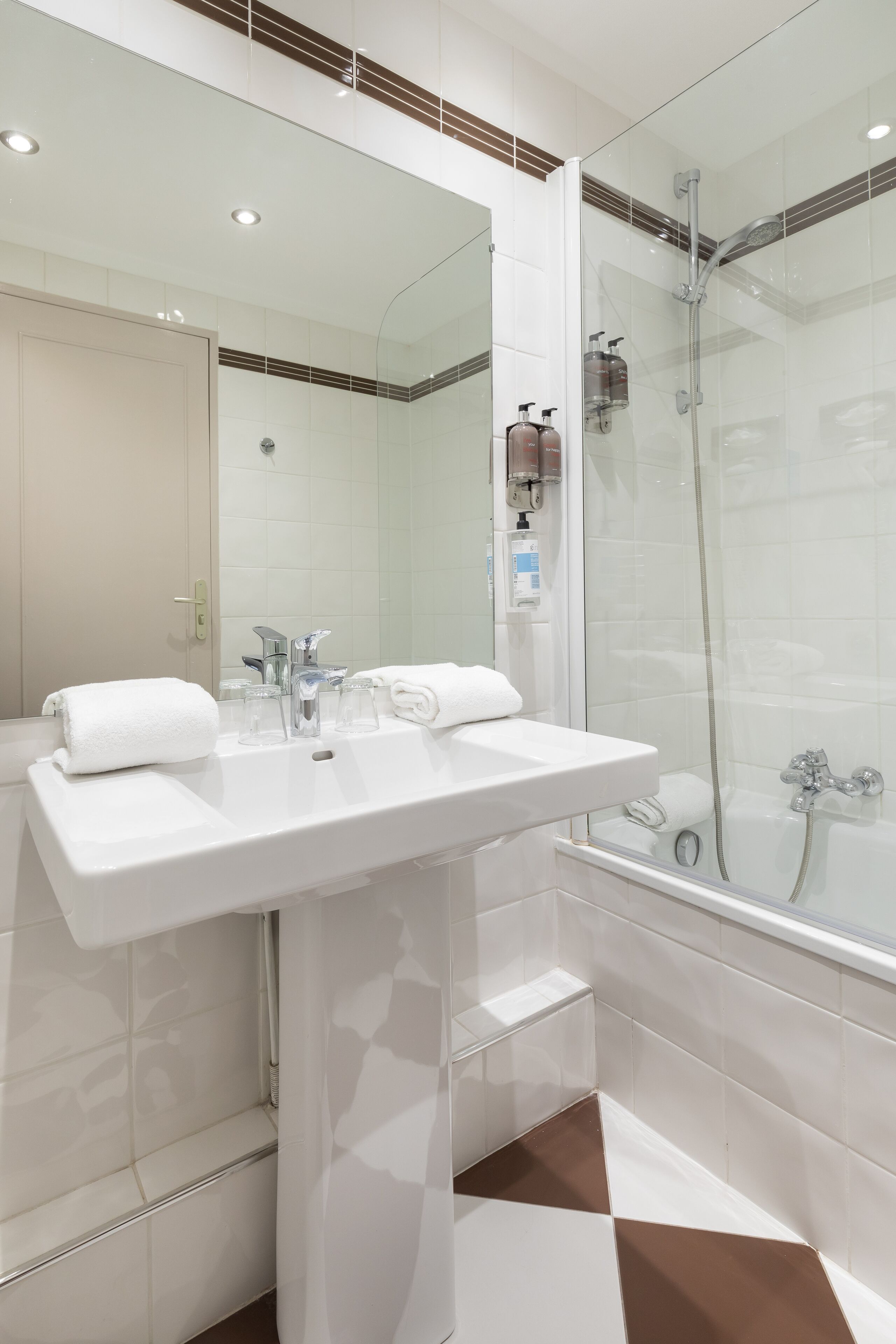 Photo - Hôtel Charlemagne by Happyculture