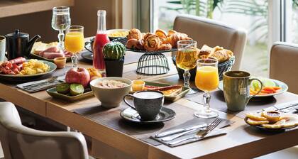 Hotel Charlemagne By HappyCulture