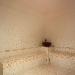 Couples treatment rooms, sauna, hot tub, steam room, Turkish bath