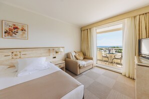 Comfort with sea and mountain views