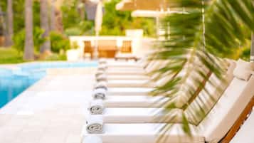 Seasonal outdoor pool, pool umbrellas, sun loungers