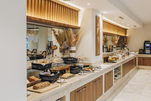 Tägliches Frühstücksbuffet gegen Gebühr