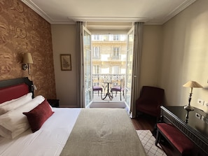 Premium-Doppel- oder -Zweibettzimmer, Balkon | 1 Schlafzimmer, hochwertige Bettwaren, Minibar, Zimmersafe