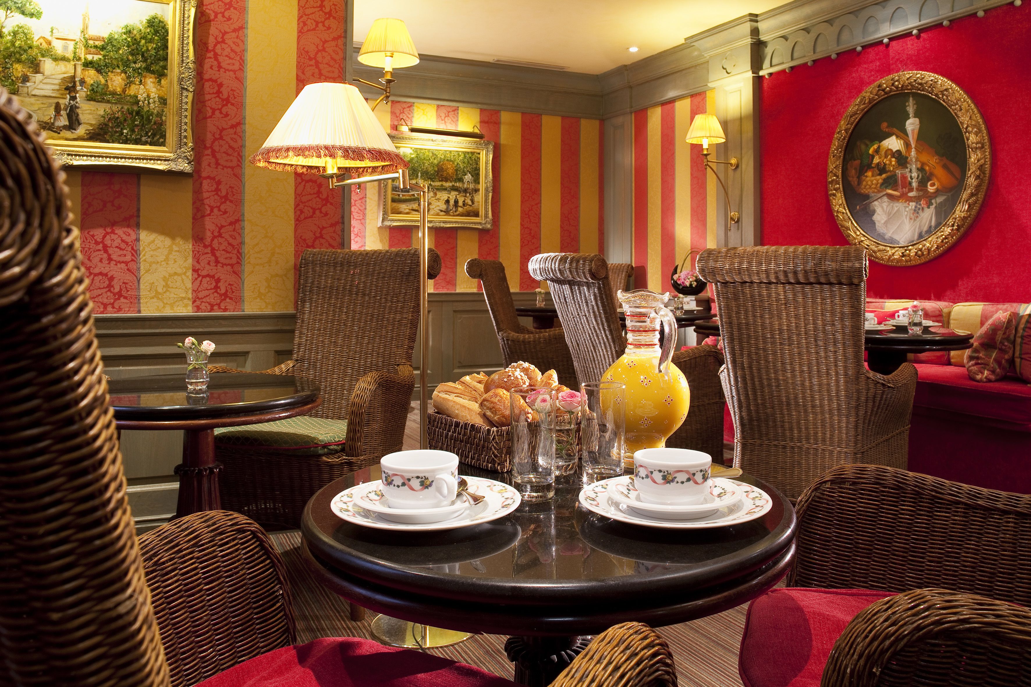 daily buffet breakfast (eur 16 per person)