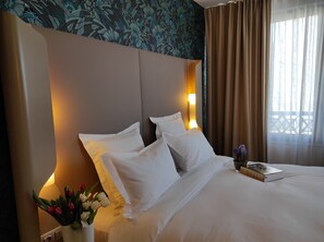 Literie de qualité supérieure, coffres-forts dans les chambres, bureau