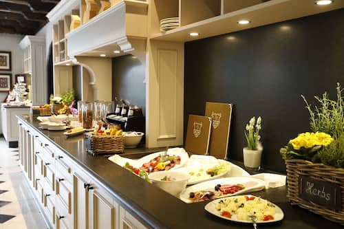 Daily buffet breakfast for a fee