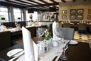 2 Restaurants; Frühstück, Mittagessen und Abendessen werden serviert
