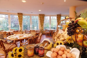 Frukostbuffé varje dag mot avgift