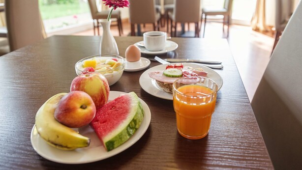 Sarapan lengkap setiap hari dengan biaya tambahan