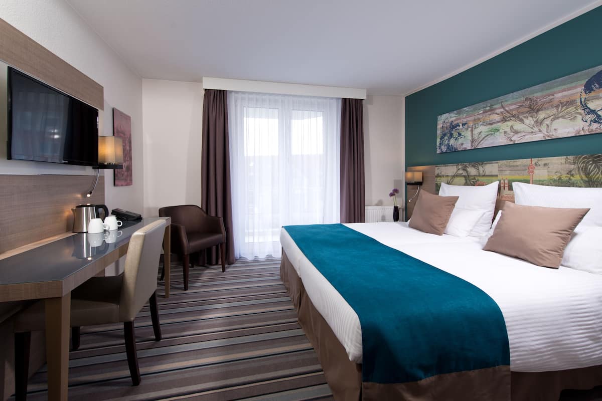 Minibar, in-room safe, desk, soundproofing