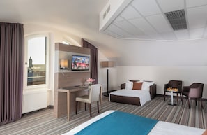 Minibar, in-room safe, desk, soundproofing