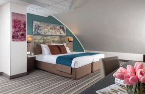 Minibar, coffres-forts dans les chambres, bureau, chambres insonorisées