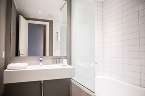 Eco-friendly toiletries, hair dryer, towels - Comwell Køge Strand (Koge)