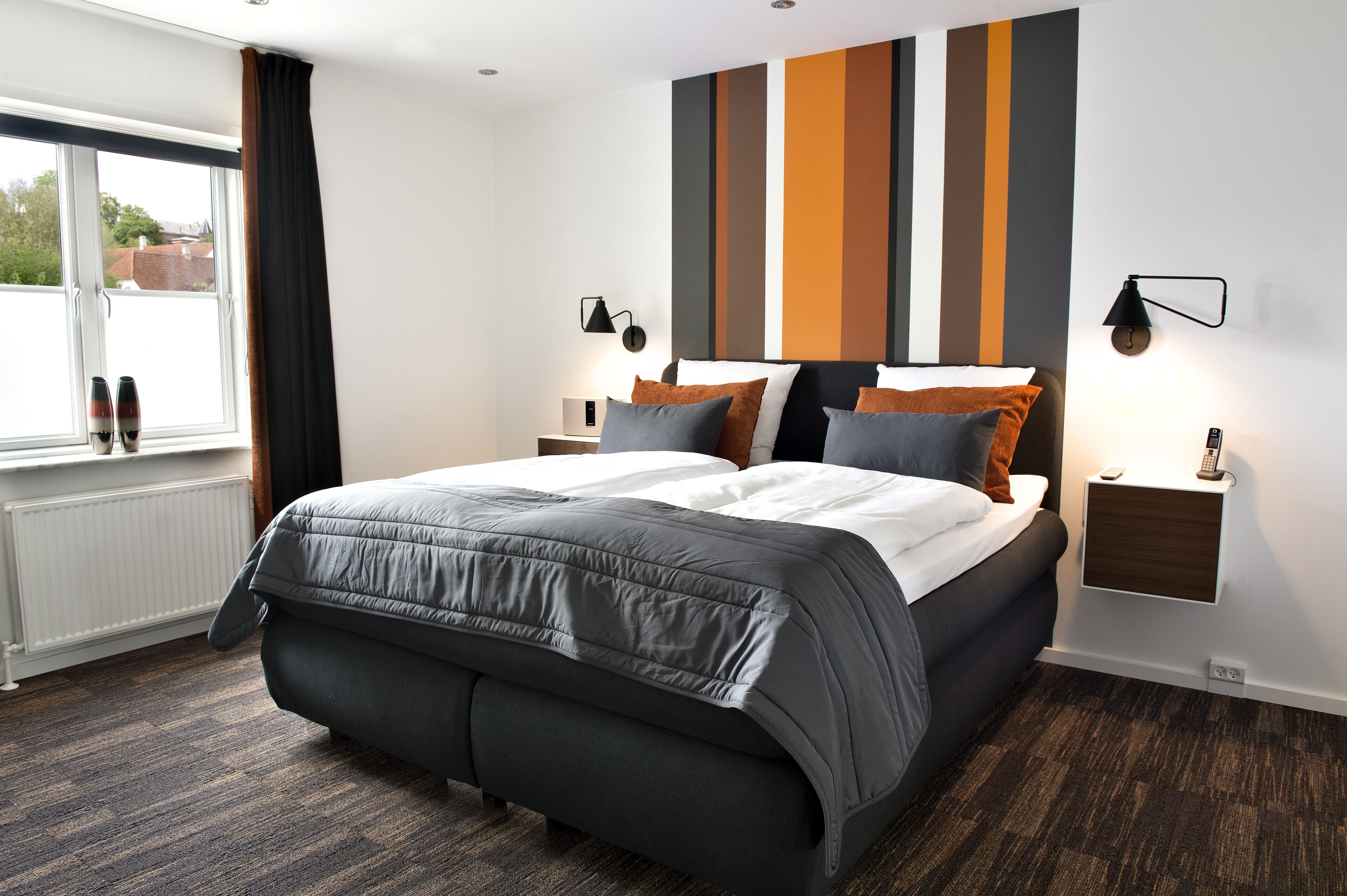 suite, jetted tub, lake view | 1 bedroom, minibar, in-room safe, desk