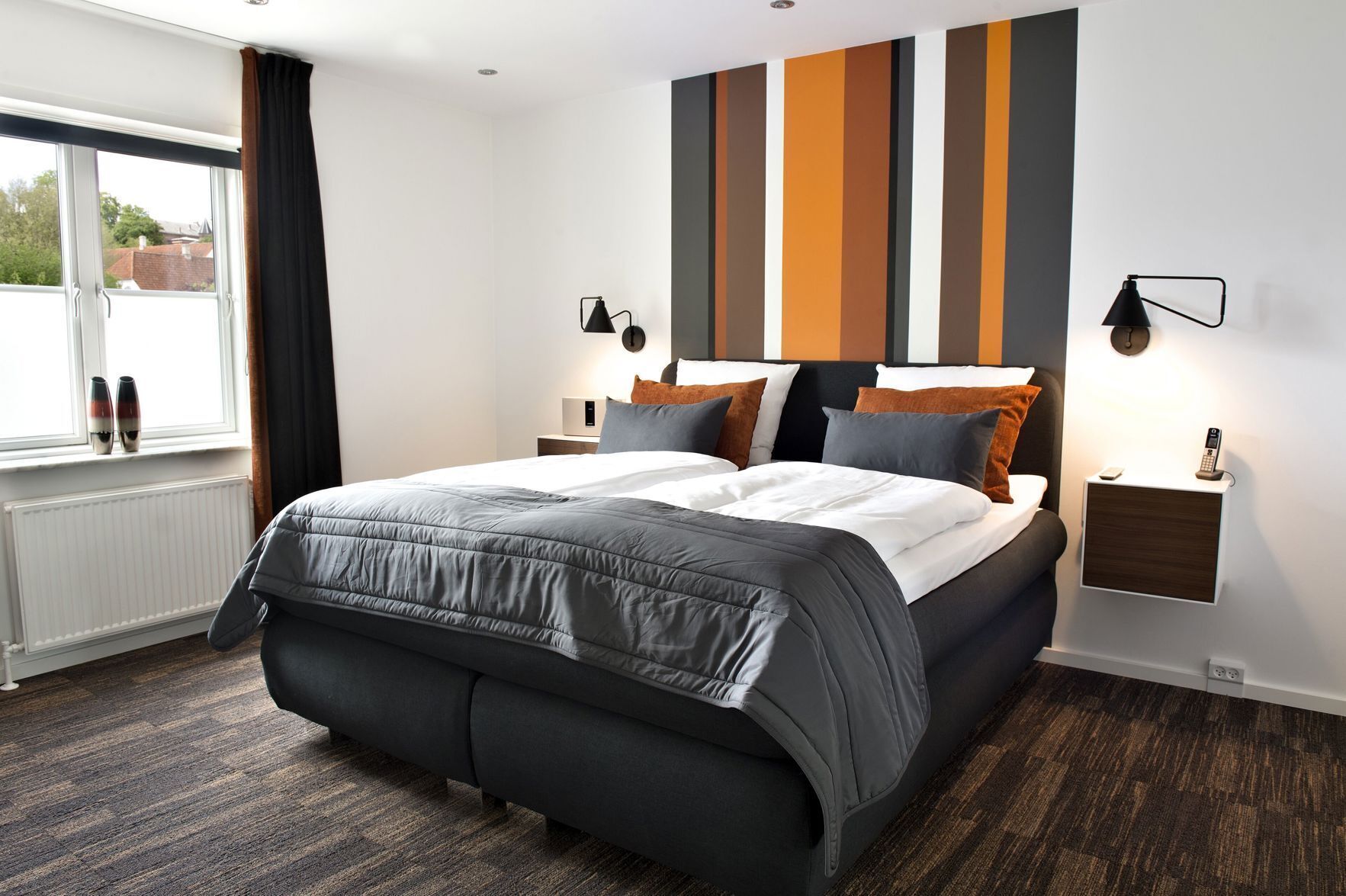 In-room safe, desk, laptop workspace, soundproofing