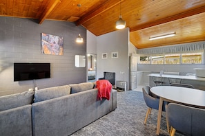 Deluxe-Apartment, 1 Schlafzimmer, Nichtraucher, Küche | Wohnzimmer