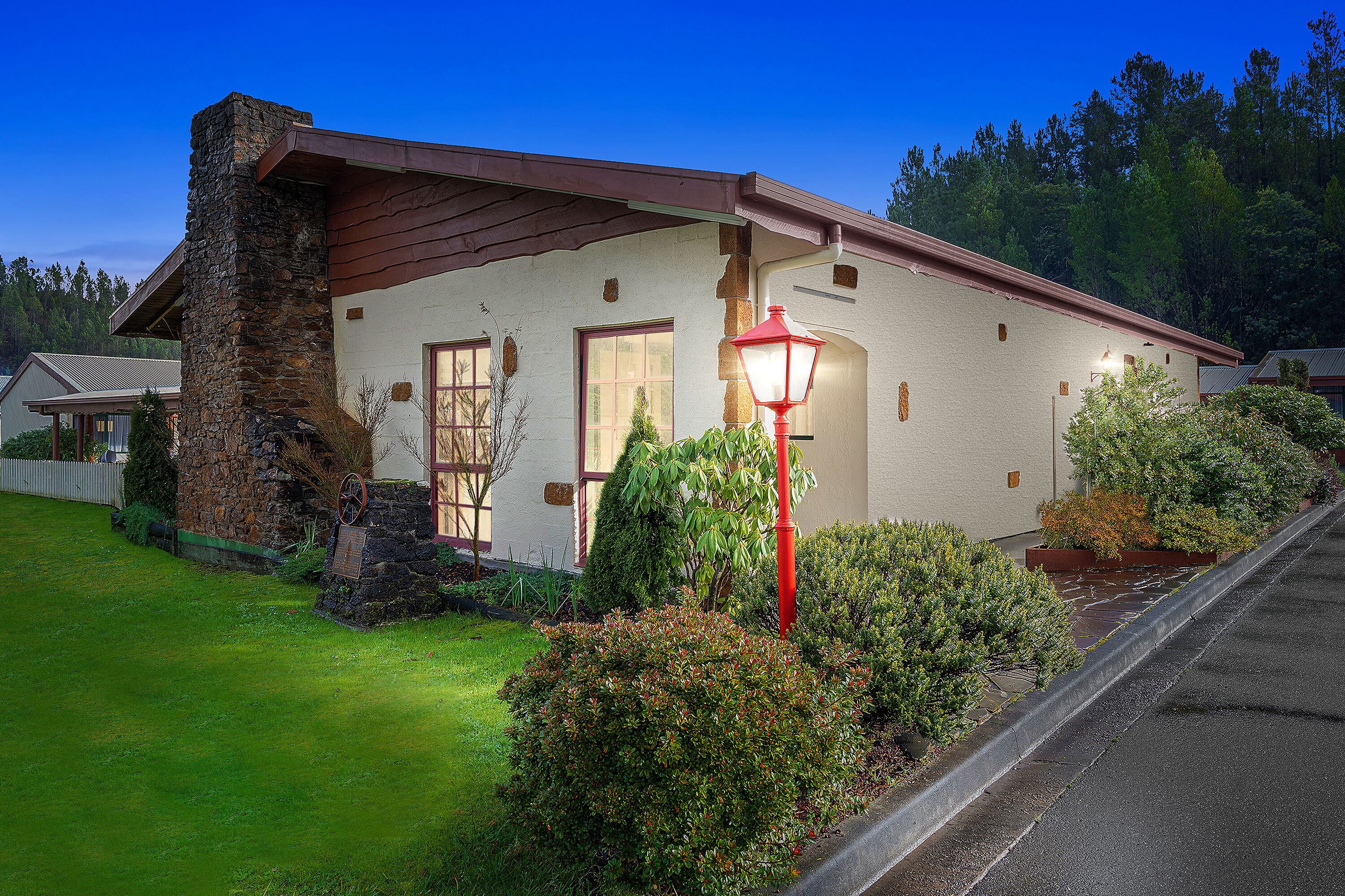 superior double room, non smoking, mountain view | garden view