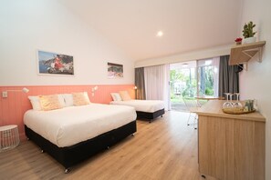 Twin Terrace Room | Iron/ironing board, free WiFi, bed sheets - The Cubana Resort Nambucca Heads (Nambucca Heads)