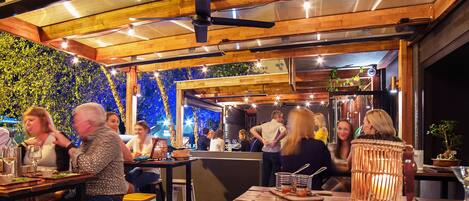 Alimentação e bebidas