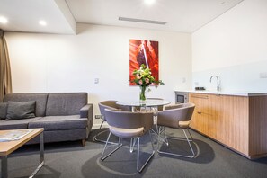Executive Suite, 1 King Bed (Executive Suite)
