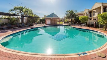 Outdoor pool, sun loungers