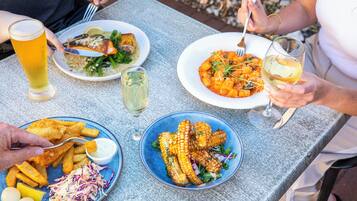 Breakfast, lunch, dinner served; Regional cuisine, alfresco dining