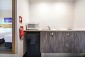 Chambre Deluxe, plusieurs lits (Deluxe Triple Room) | 1 chambre, literie de qualité supérieure, couette en duvet d'oie