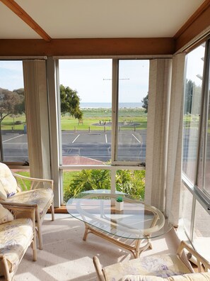 Deluxe Room, Sea View | Water view