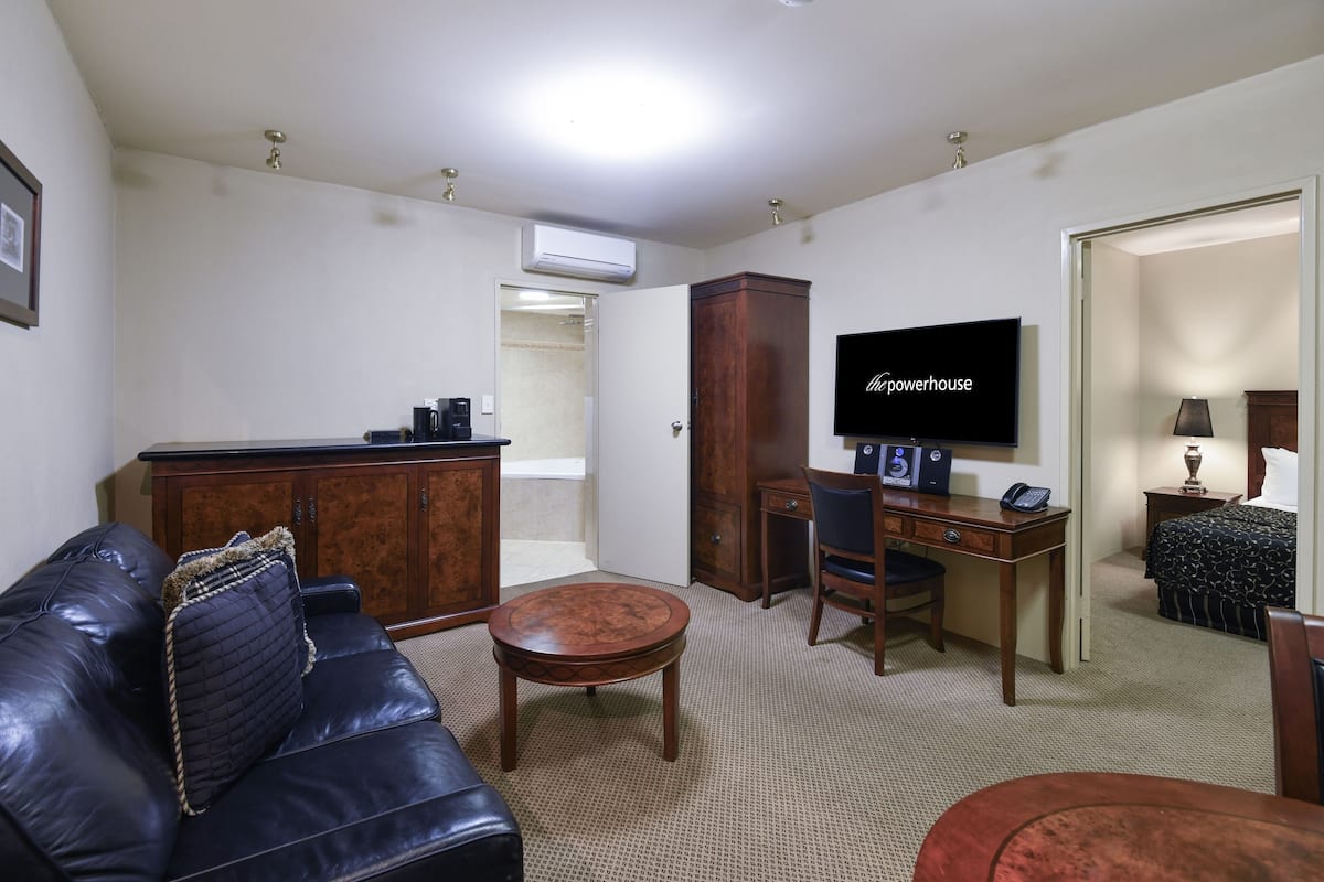 44-inch LCD TV with digital channels, TV