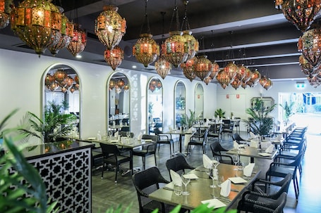 Breakfast, lunch, dinner served; Fusion cuisine