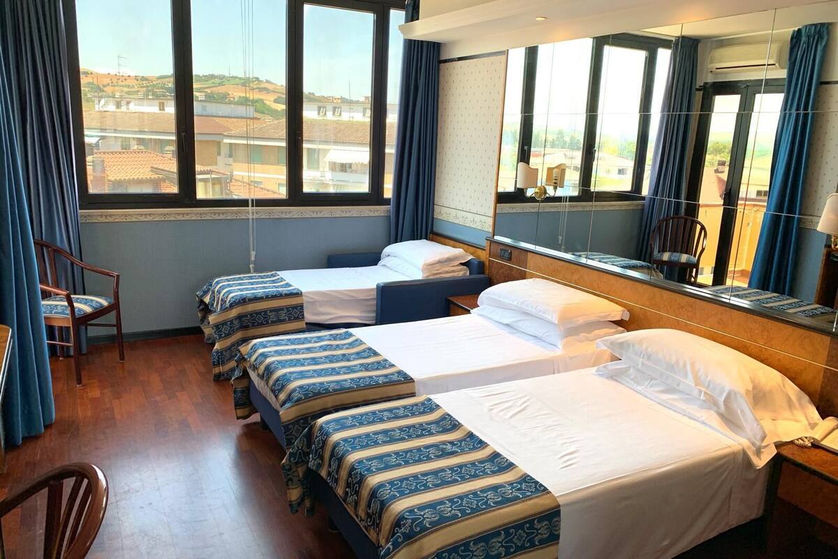 Family Room, Sea View | Minibar, WiFi (free)