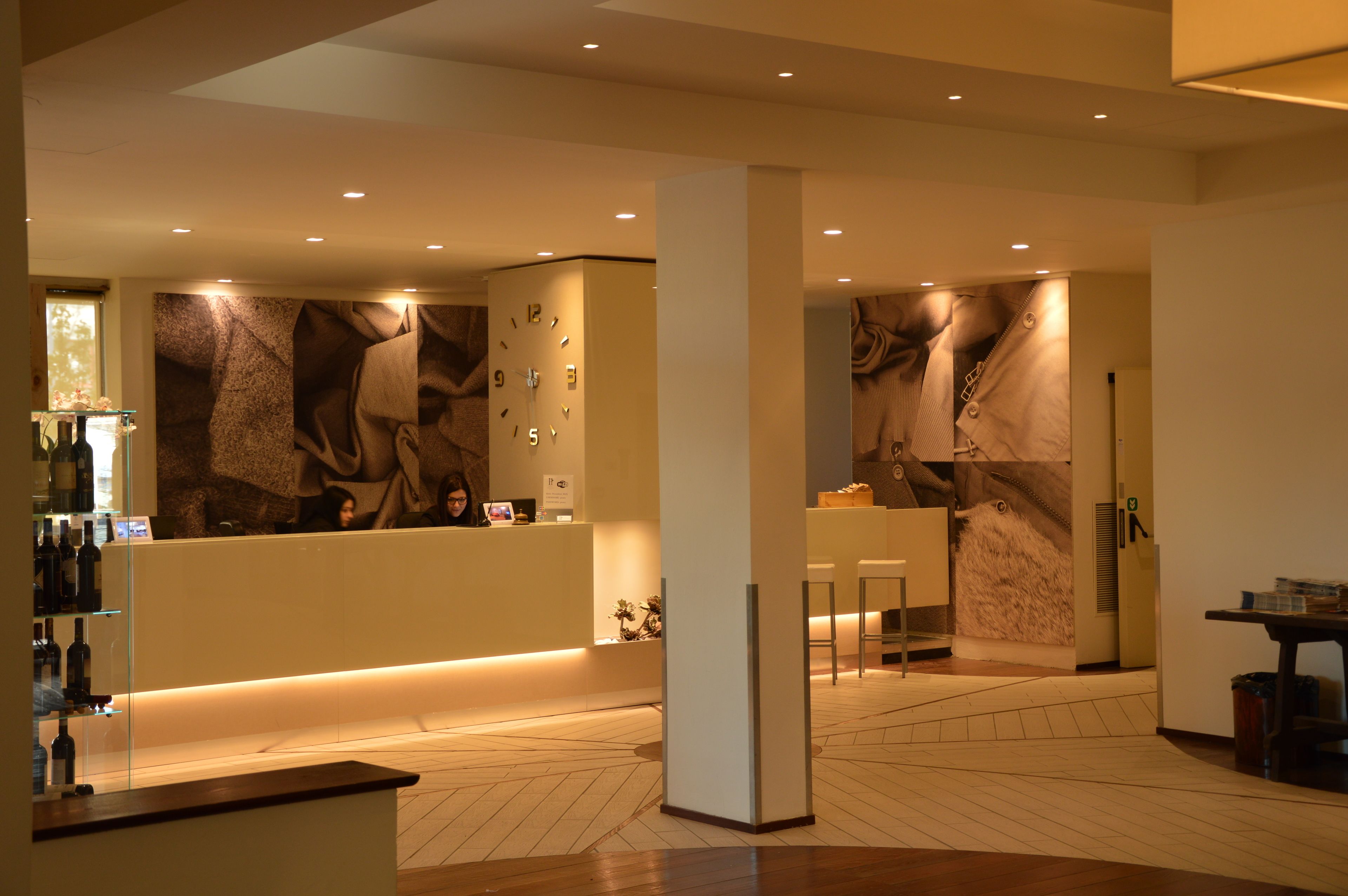 Photo - Hotel President