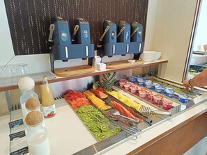 Daily buffet breakfast for a fee