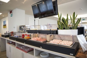 Daily buffet breakfast (EUR 6.5 per person)