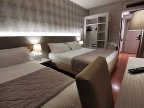 1 bedroom, minibar, in-room safe, desk