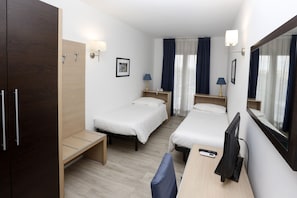 Doppelzimmer | Minibar, Zimmersafe, Schreibtisch, kostenlose Babybetten