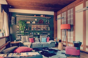 Lobby-Lounge