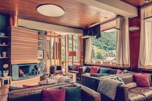 Lobby-Lounge