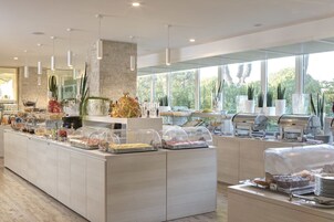 Desayuno estilo bufé