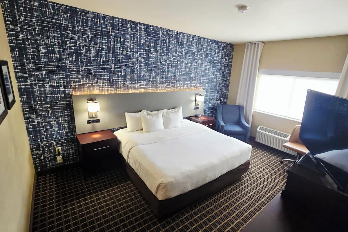 Chambre Standard, 1 très grand lit, accessible aux personnes à mobilité réduite, non-fumeur