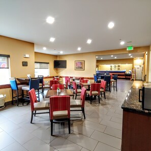 Free daily continental breakfast