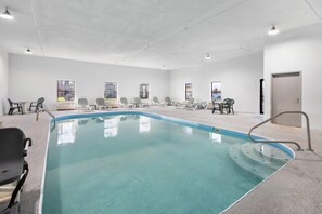 Pool - Comfort Inn & Suites Cincinnati Eastgate (Cincinnati)